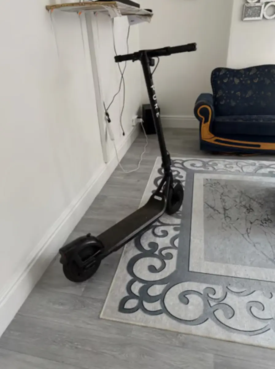 Pure electric scooter