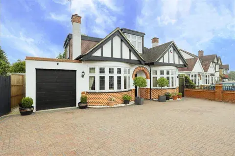 Bungalow detached 4 bed for sale