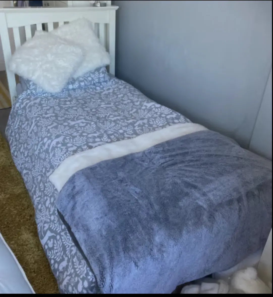 Hastings Single bed with Hideaway Trundle bed unde