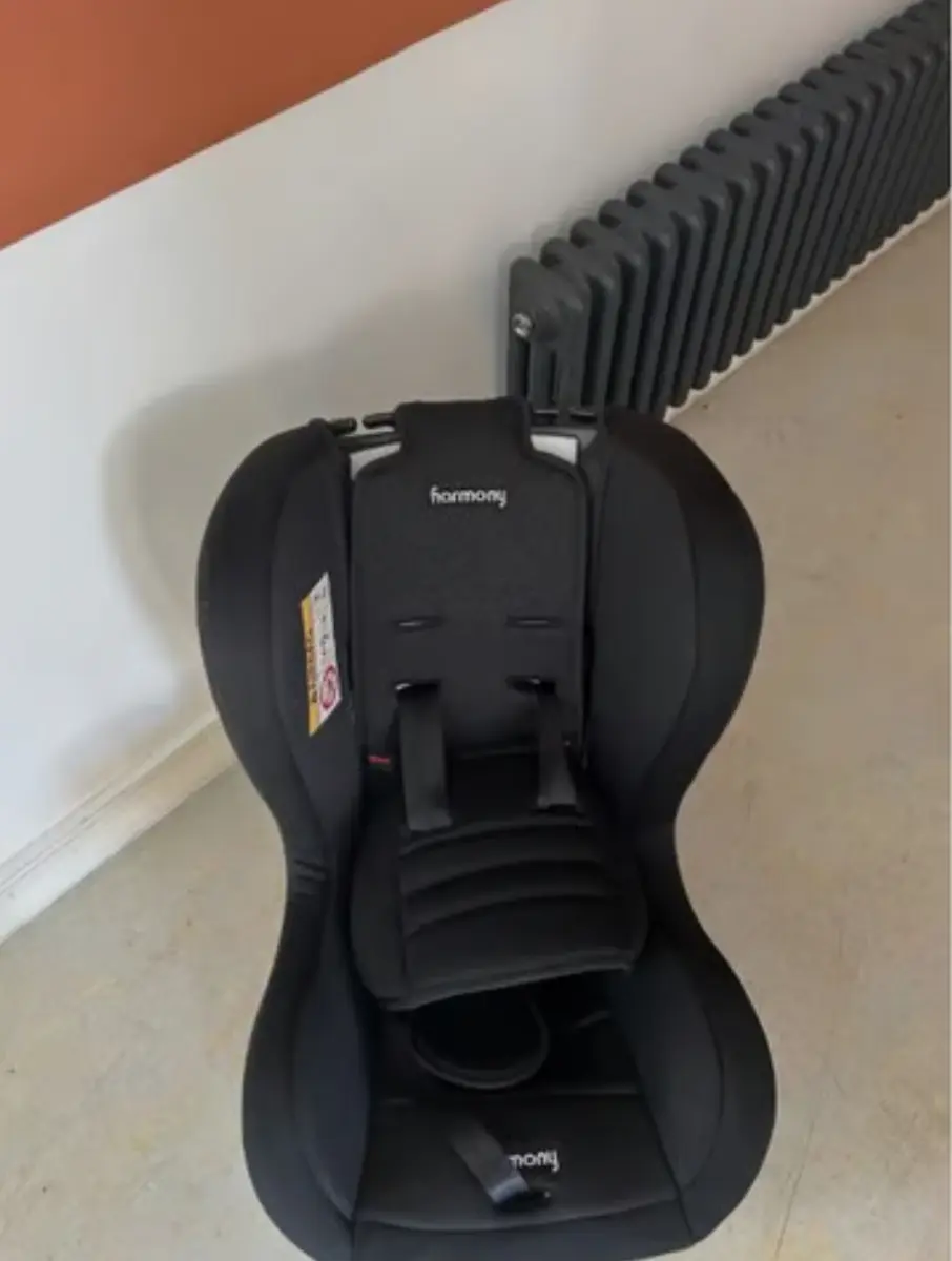 Vybe Deluxe Harnessed Booster Car Seat