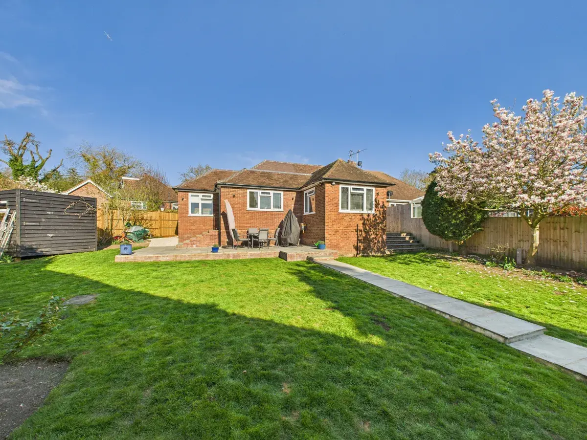 3 bed bungalow for sale