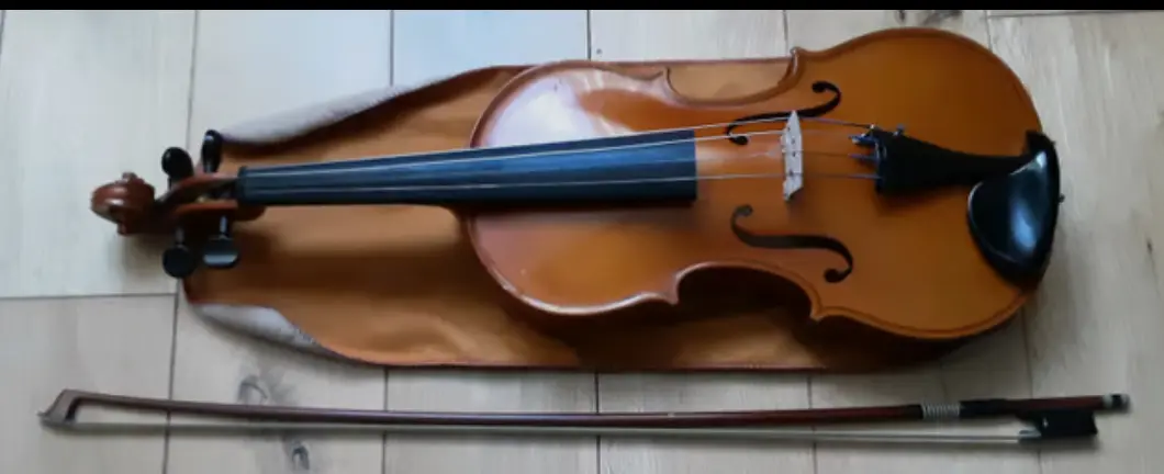 Viola 16 inch string instrument + case music stand