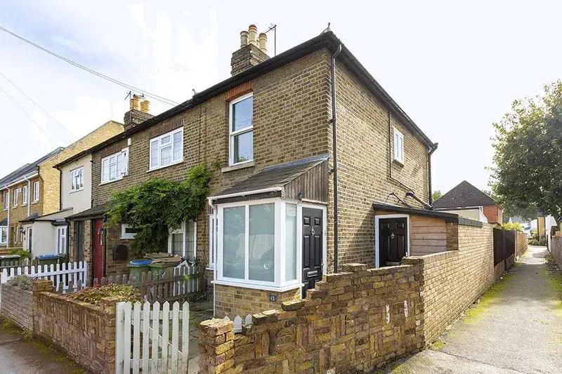 2 bed end terrace house for sale