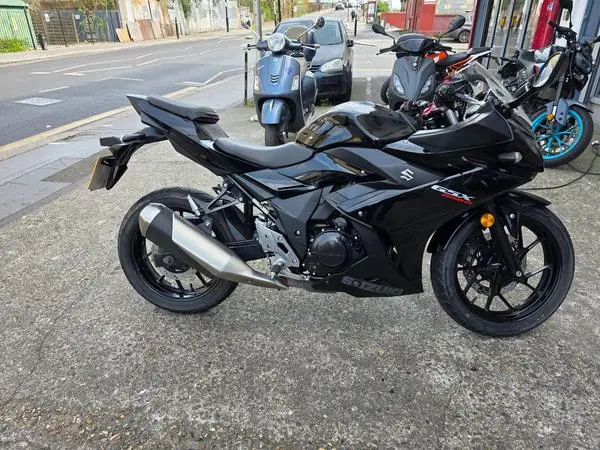 Suzuki GSX250R