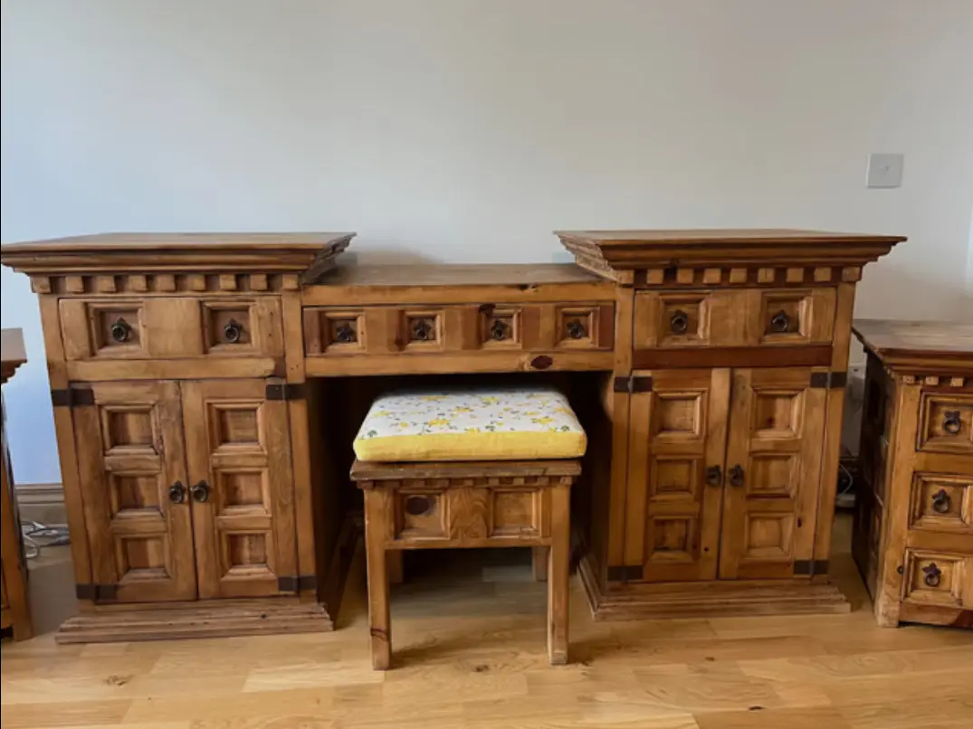 Rustic bedroom furniture solid wood