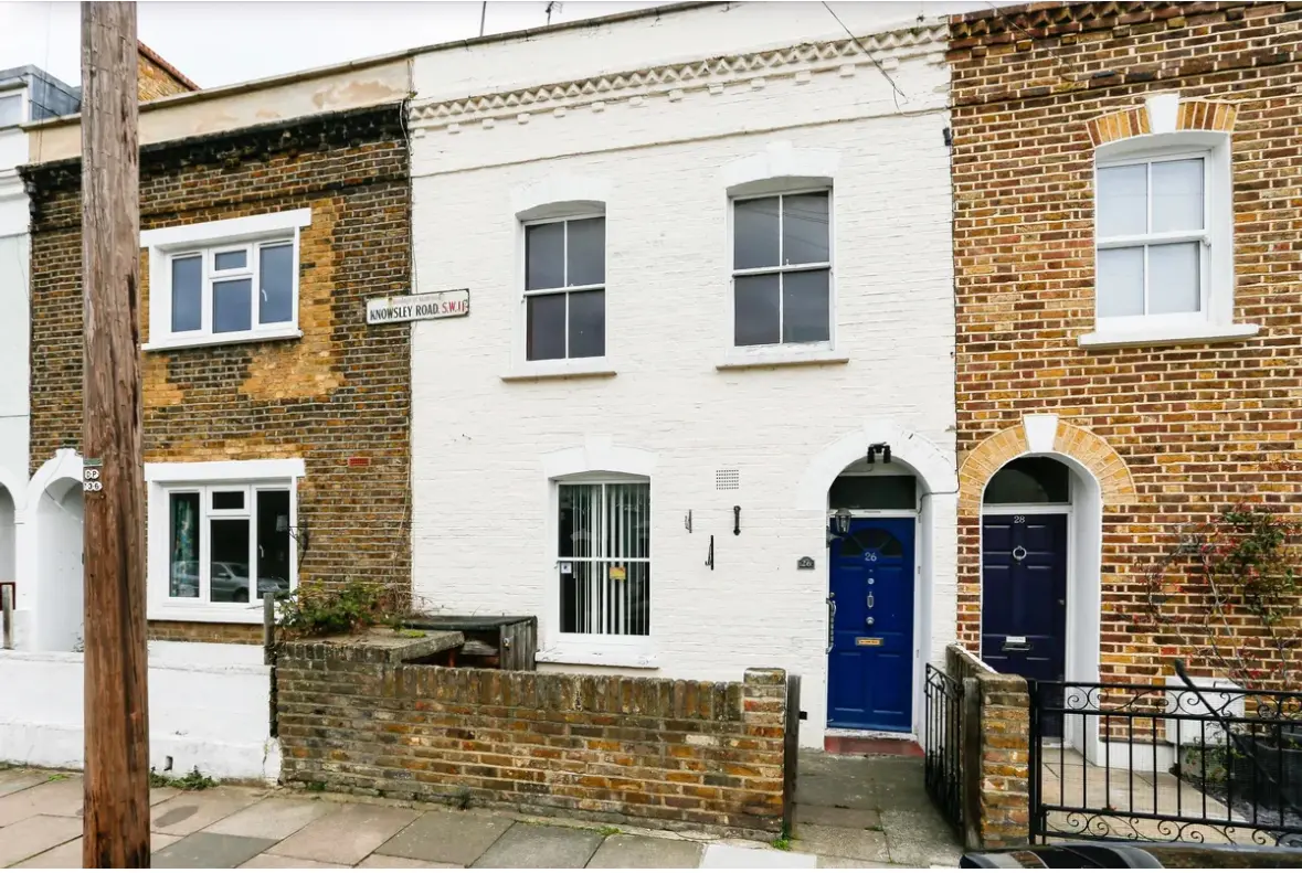 2 bed terraced house for sale