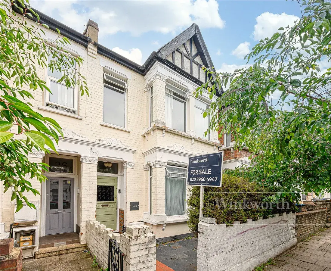 4 bed terraced house for sale