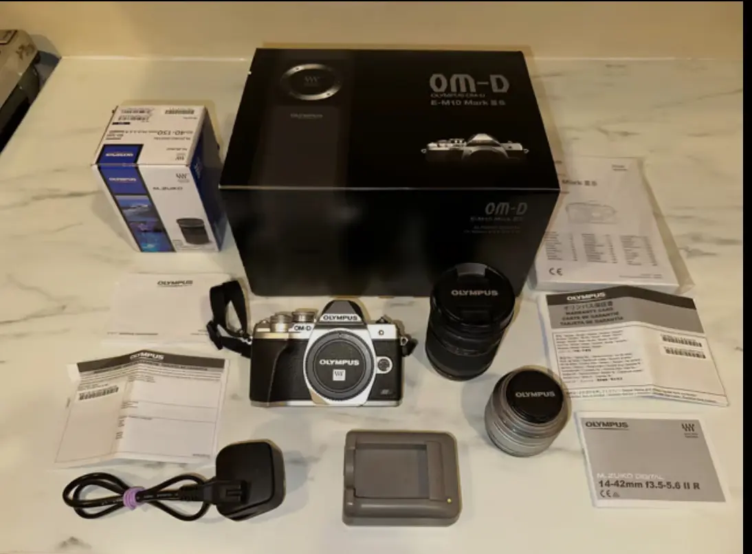 Olympus OM-D E-M10 Mark IIIs Mirrorless Digital Ca